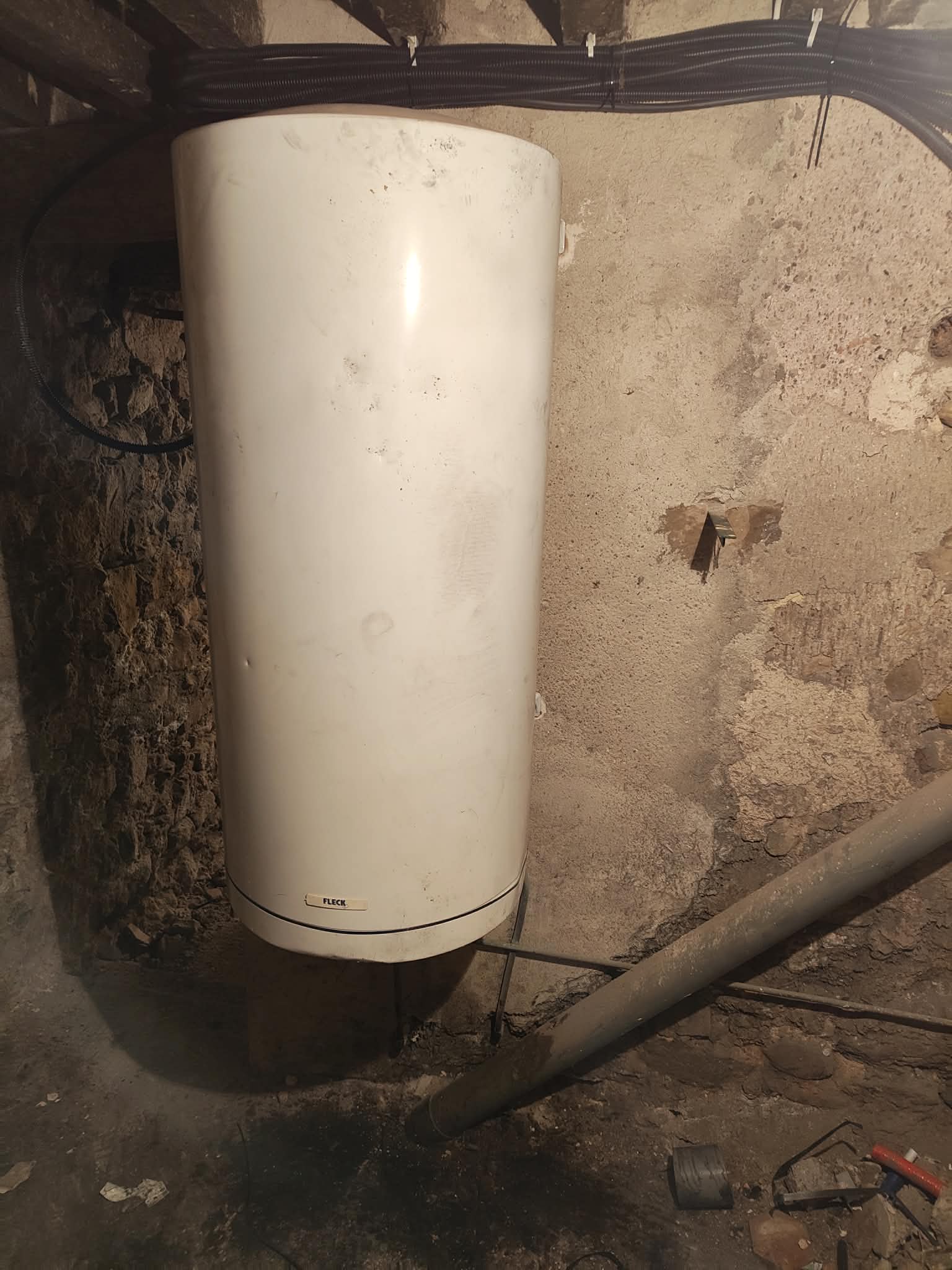 09057f46-203d-4605-bf9f-b51503e0d84c